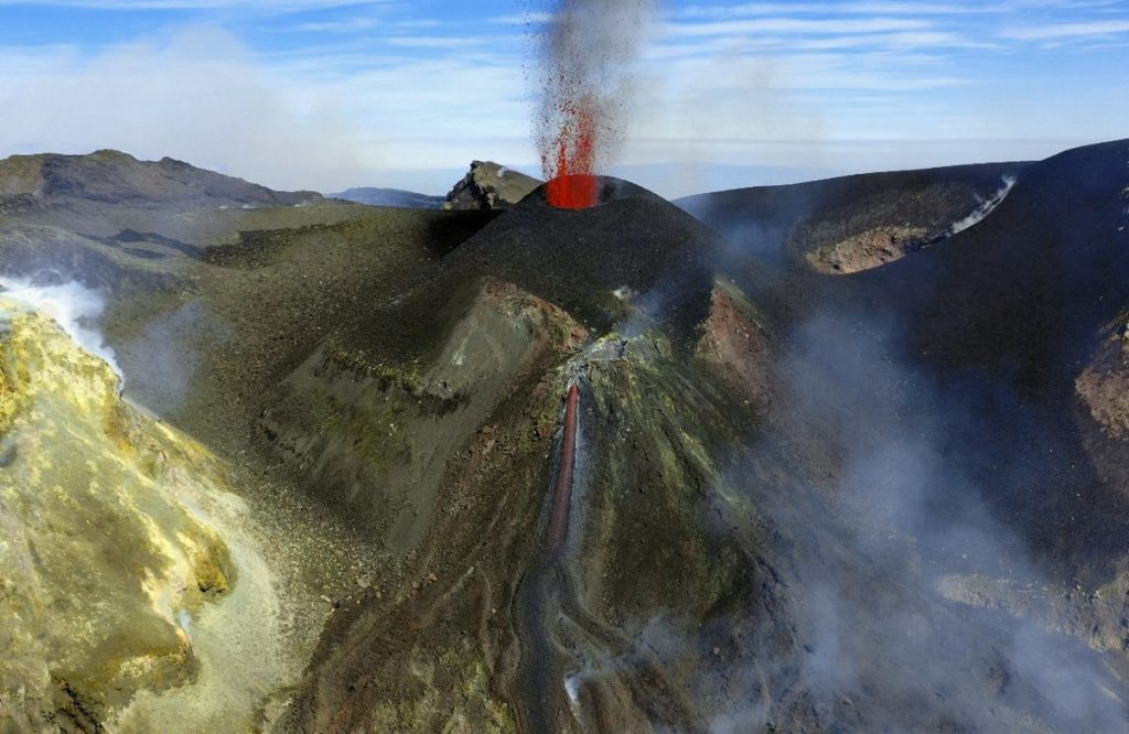 Altezza etna e vesuvio