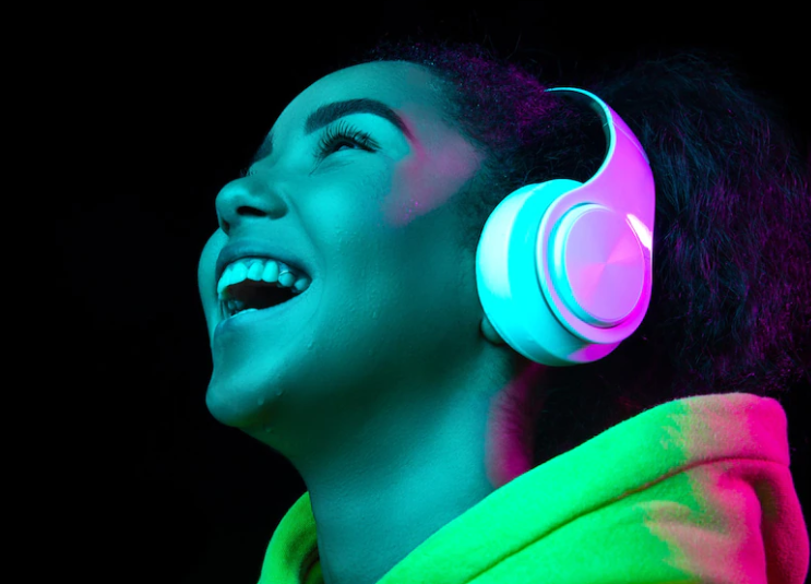 Spotify cambia canzone da solo
